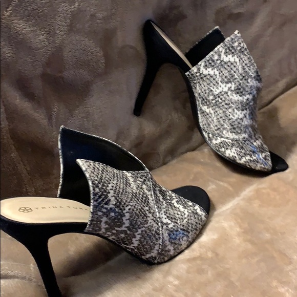 Shoes - Picture 3 of 5